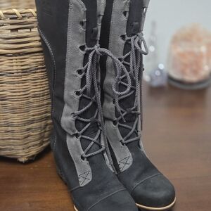 Sorel Black and Gray Lace-Up Women's Boots